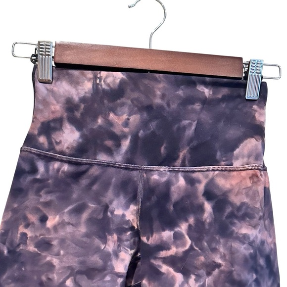 Lululemon Align High Rise Short 8" Diamond Dye Graphite Grey Pink Womens Size 4 - Picture 4 of 9